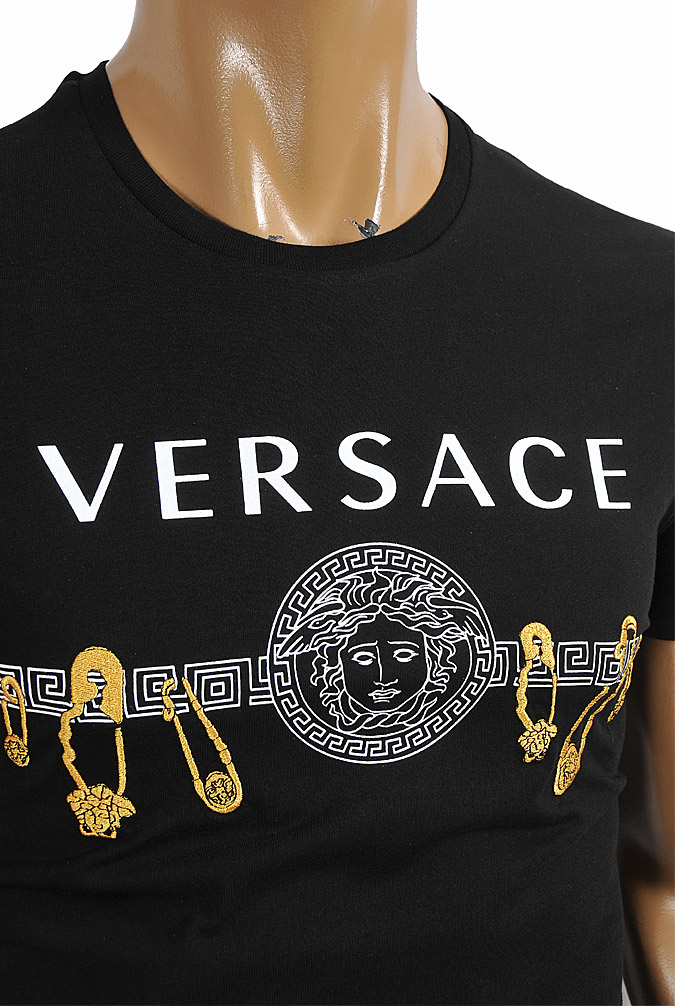 Mens Designer Clothes | VERSACE men's t-shirt with front logo print 116